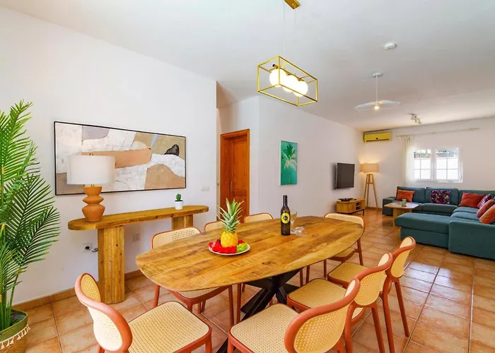 Laurona By Villa Puerto del Carmen (Lanzarote)