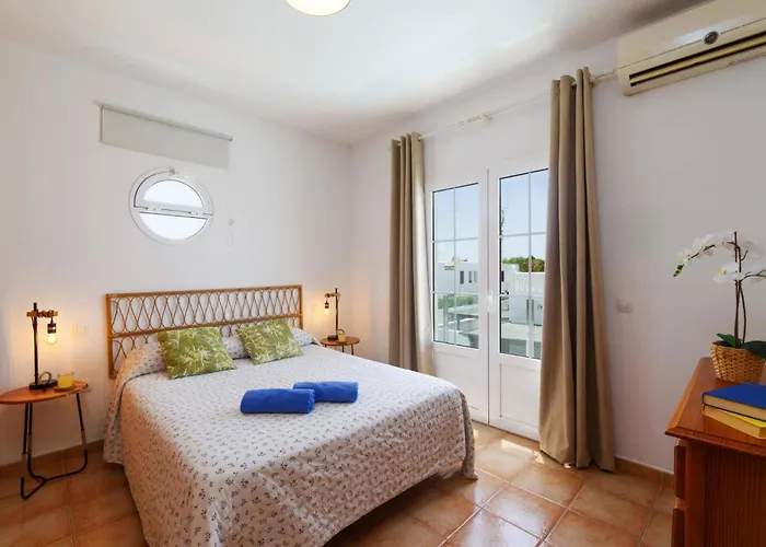 Laurona By * Puerto del Carmen (Lanzarote)