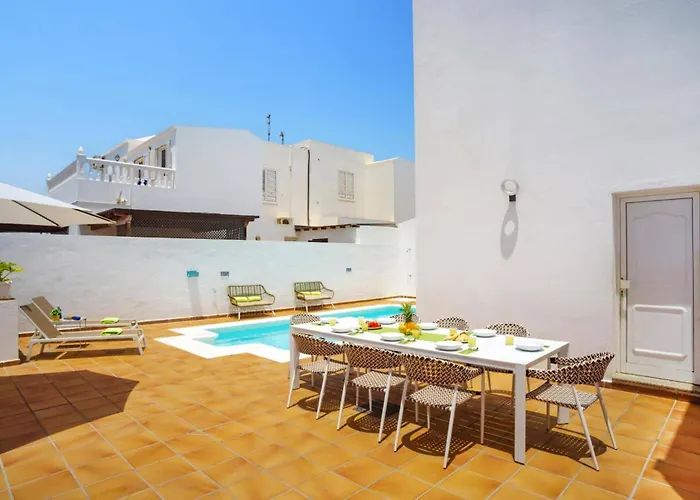 Laurona By Villa Puerto del Carmen (Lanzarote)