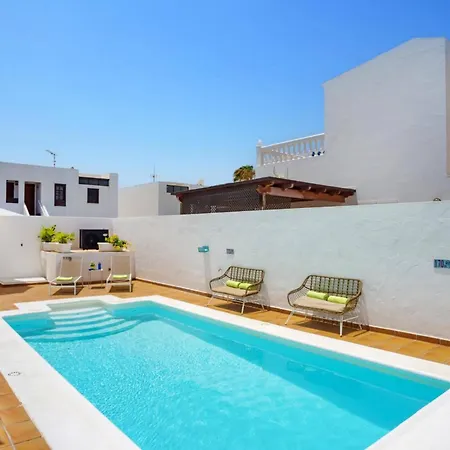 Villa Laurona By Puerto del Carmen (Lanzarote)