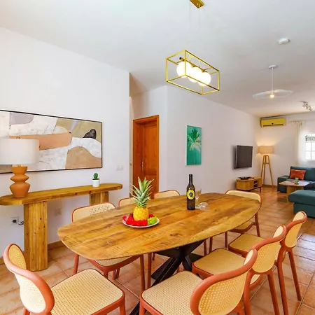 Laurona By Willa Puerto del Carmen (Lanzarote)